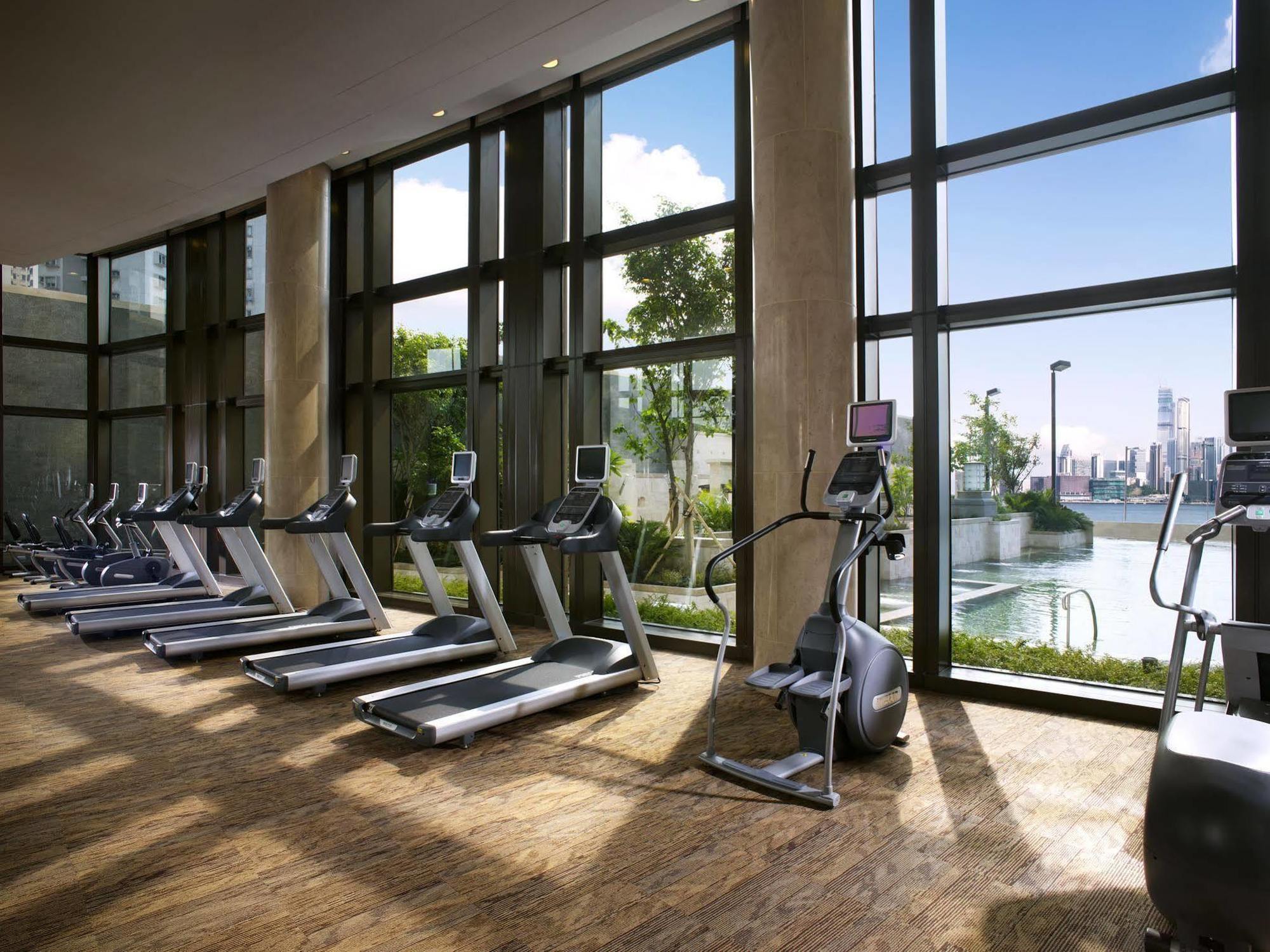 Hotel Harbour Grand 5*
